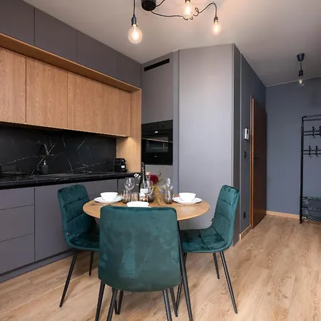 Апартаменти Spychalskiego - Parking, Balcony - By Rentujemy Познань